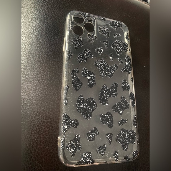 iPhone 11 Pro Max cow print case - Picture 2 of 2